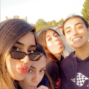 Meet your Posher, Sabrina